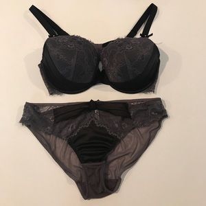 Matching gray & black 40 DD bra and  1x pantie