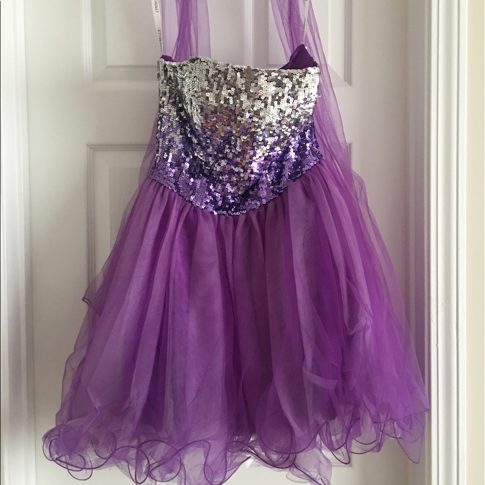 Short sparkly prom dress