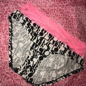 Victoria's Secret  LOW RISE HIP HUGGER LOGO PANTY