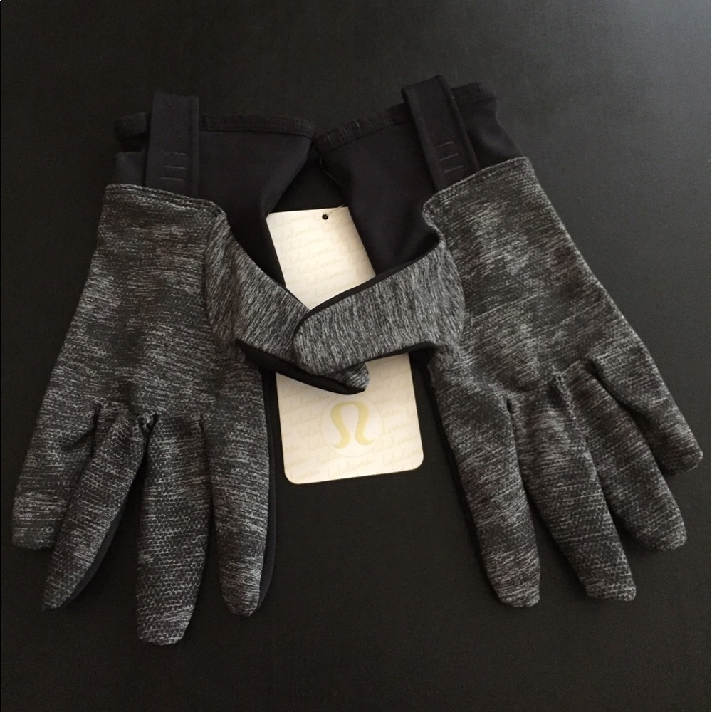 Lululemon Men's Barrier Running Gloves NEW !