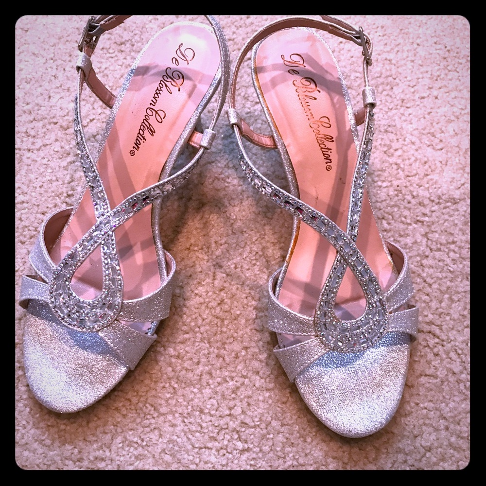 Worn 1 time.. bridal shoes!