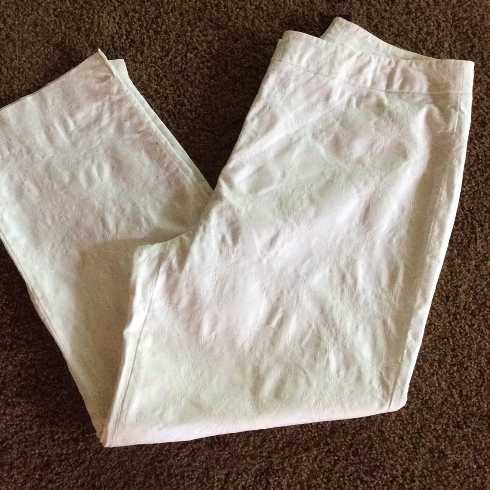 White on white embroidered pants🌺
