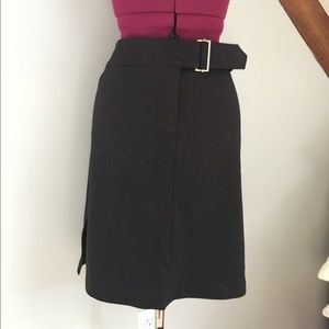Black belted express skirt