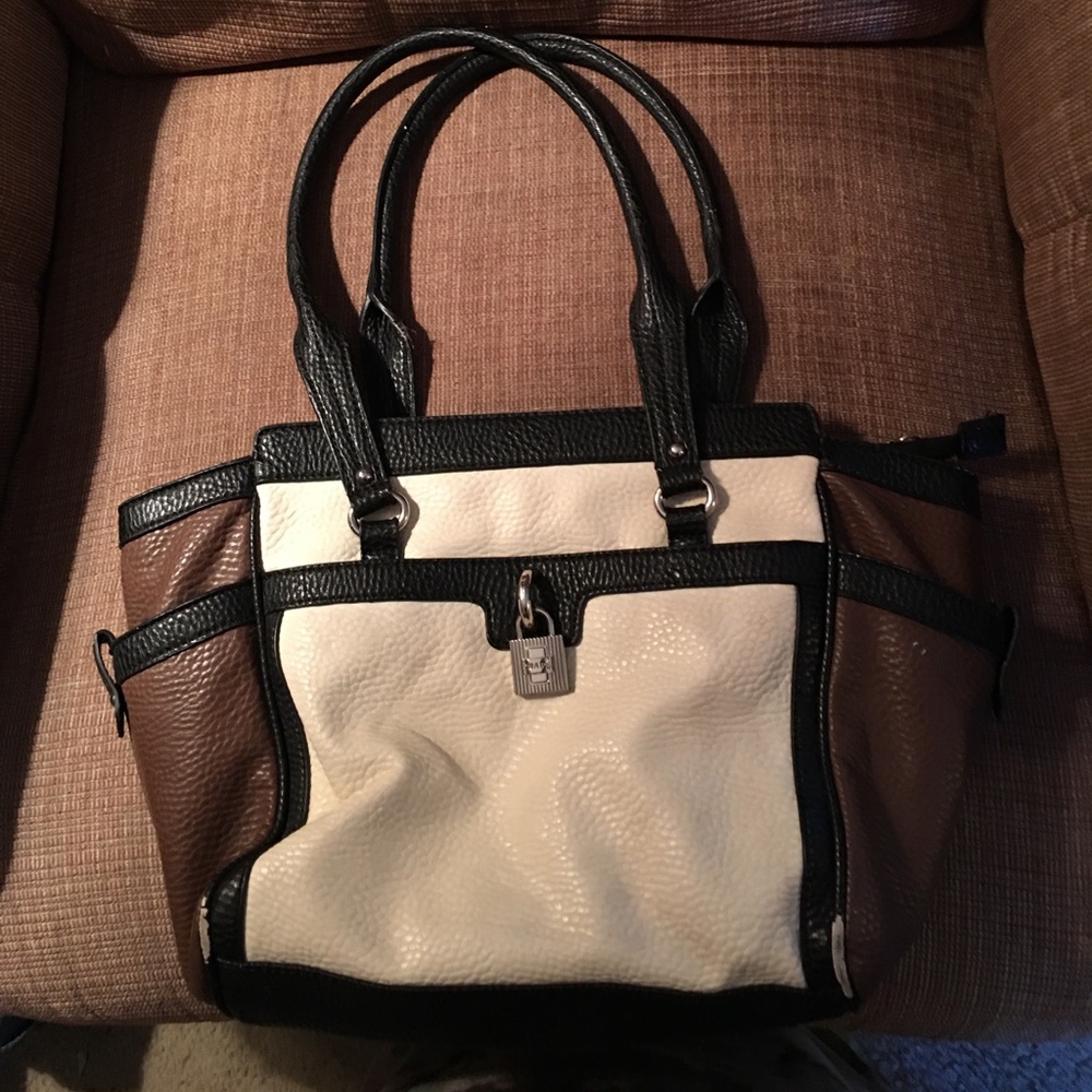 👜