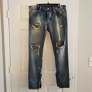 Slim distressed blue jeans w/ 10" ankle zipper