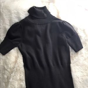 Short sleeve turtleneck sweater