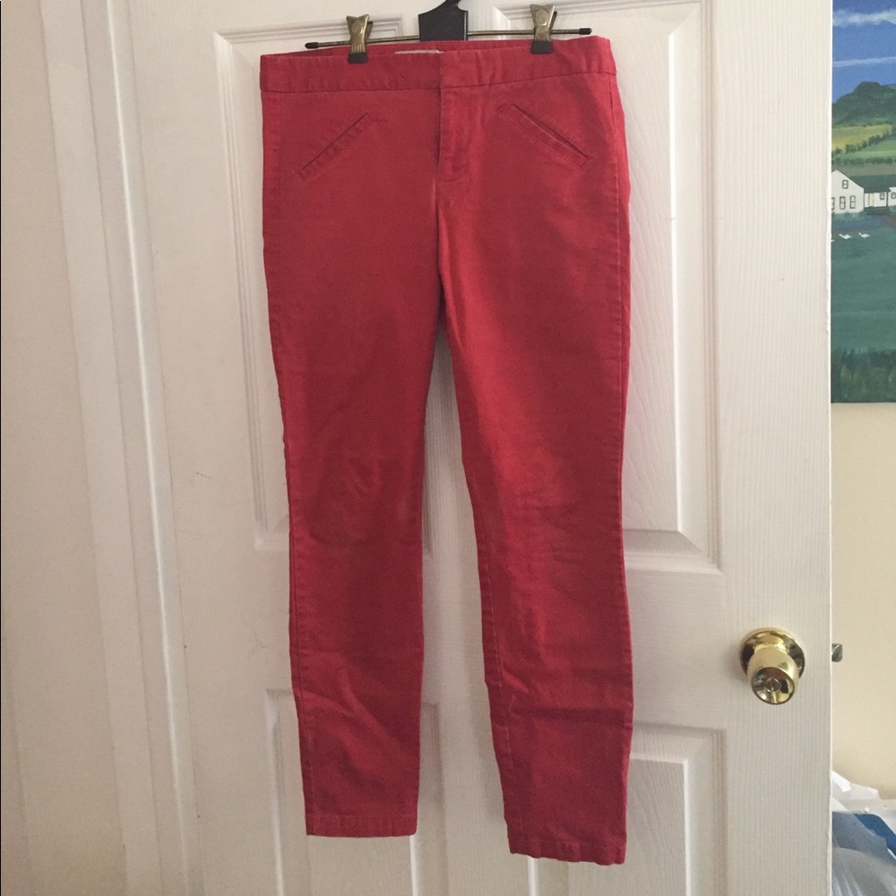 SALE 🙌 Skinny Red Cropped Gap Pants. SO CUTE!