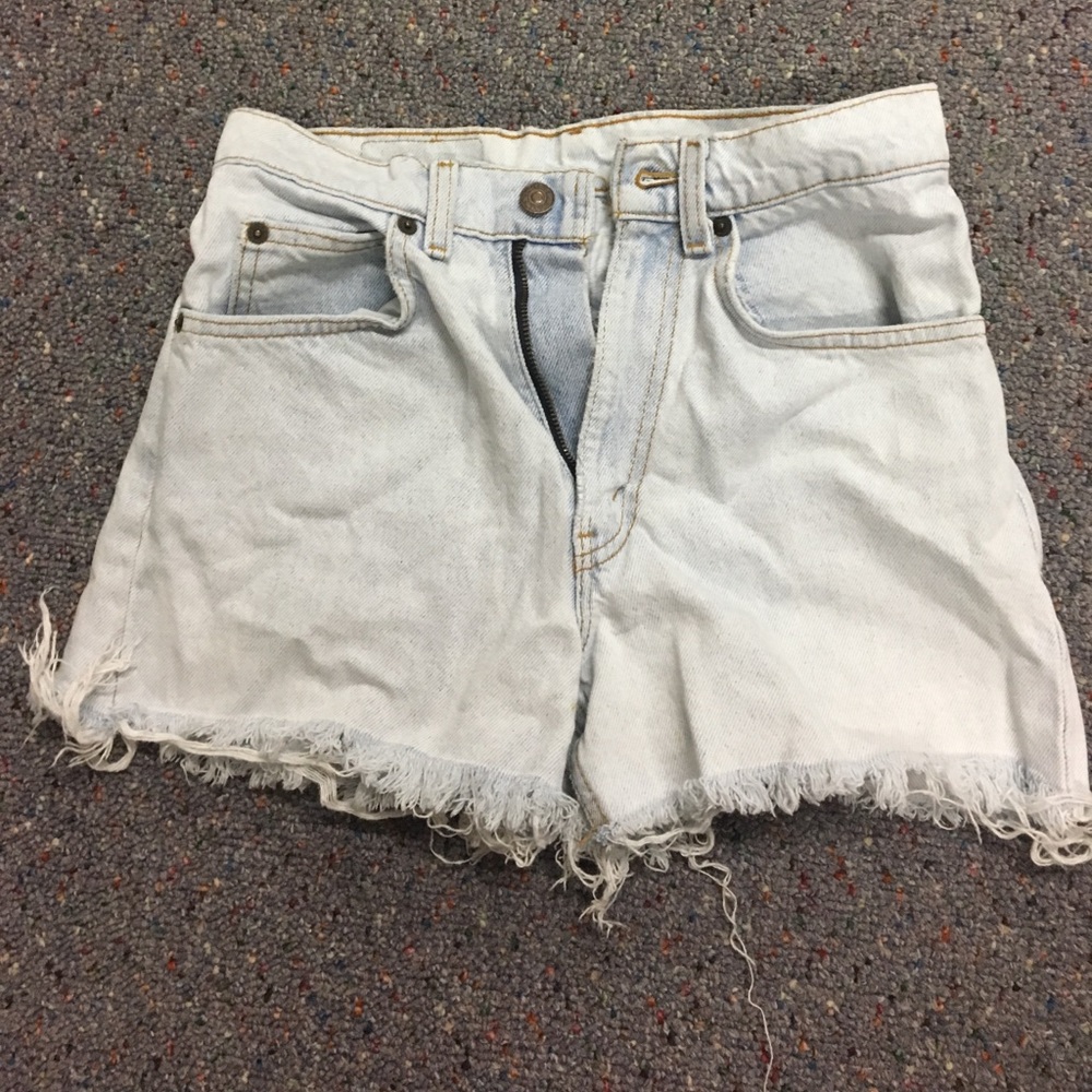 Vintage high rise Levi's shorts