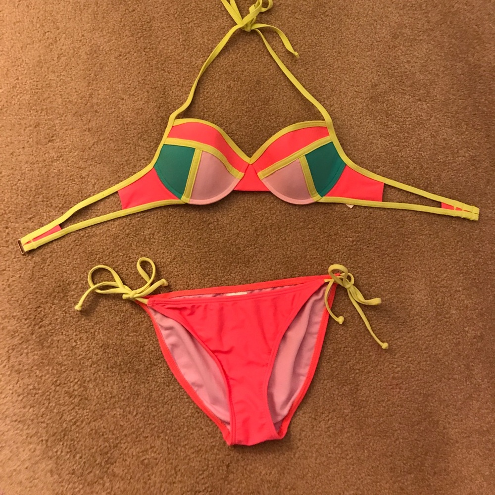 Color block bikini