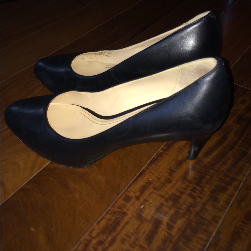 Cole Hann Air Chelsea Low Pump