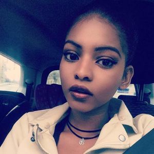 Meet your Posher, Alma