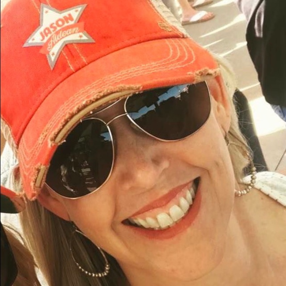 Meet your Posher, Stacy