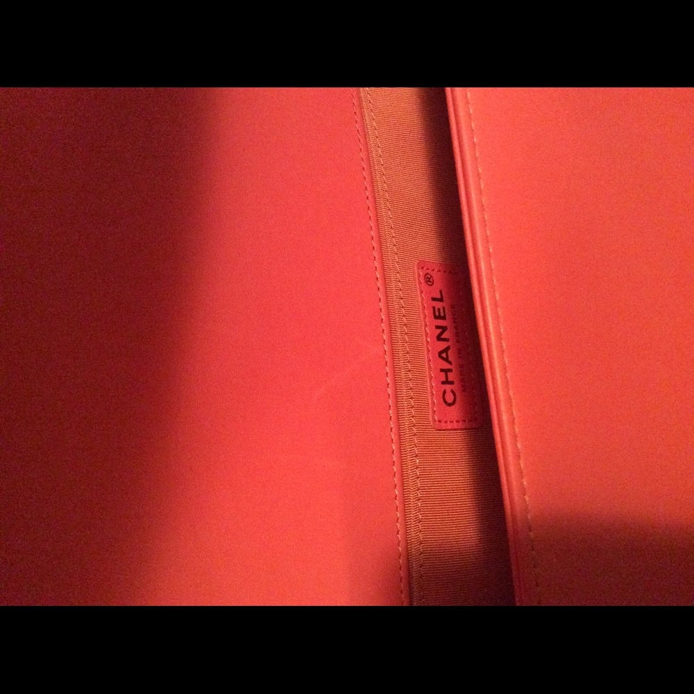 Authentic Chanel bag 🚨Sold on EBay 🚨 - Picture 6 of 8