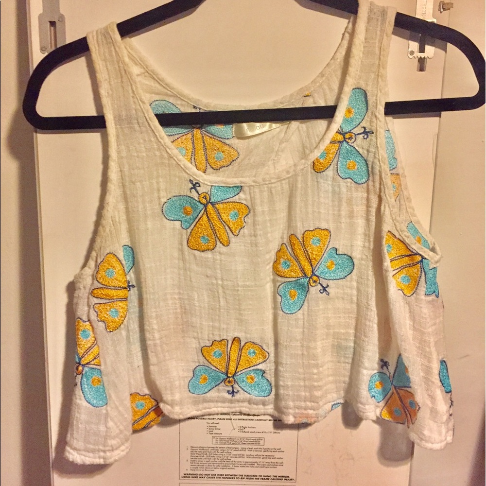 LAST CHANCE Adorable butterfly Millau LF crop top