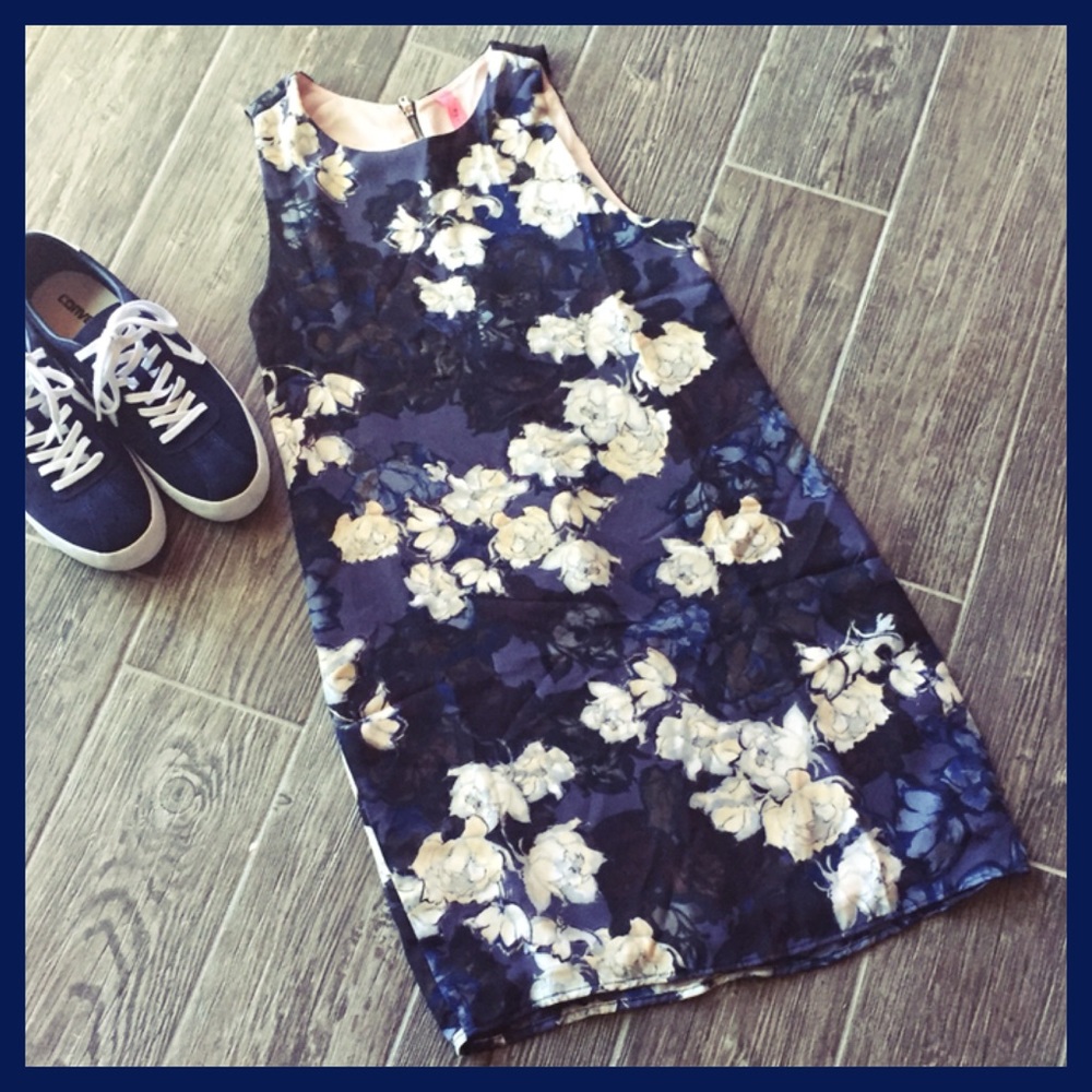 🖤Medium Dress up or down eight sixty floral pop - Picture 2 of 7