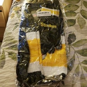 Steelers winter gift set- gloves and scarf