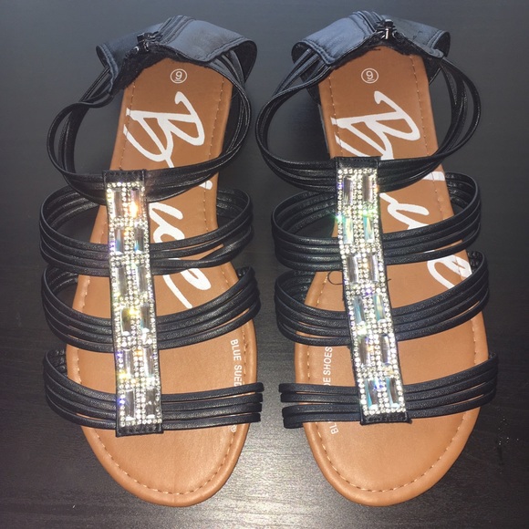 Shoes - Black sandals with large rhinestones