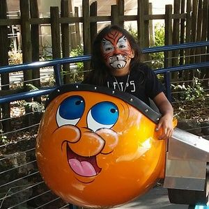 Meet your Posher, Rosalinda