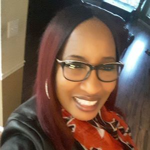 Meet your Posher, Maxine s.