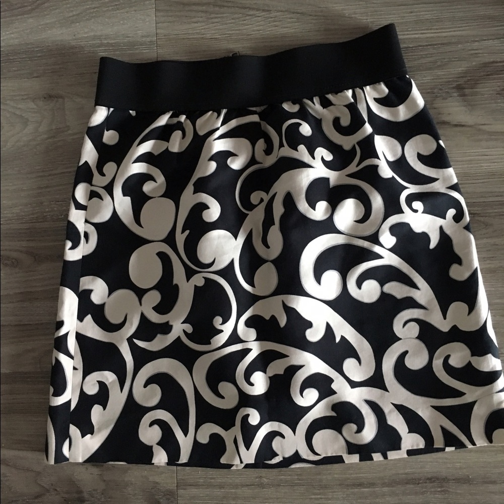 Ann Taylor Loft Black and Cream Skirt
