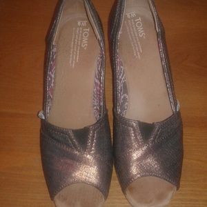Tom wedges