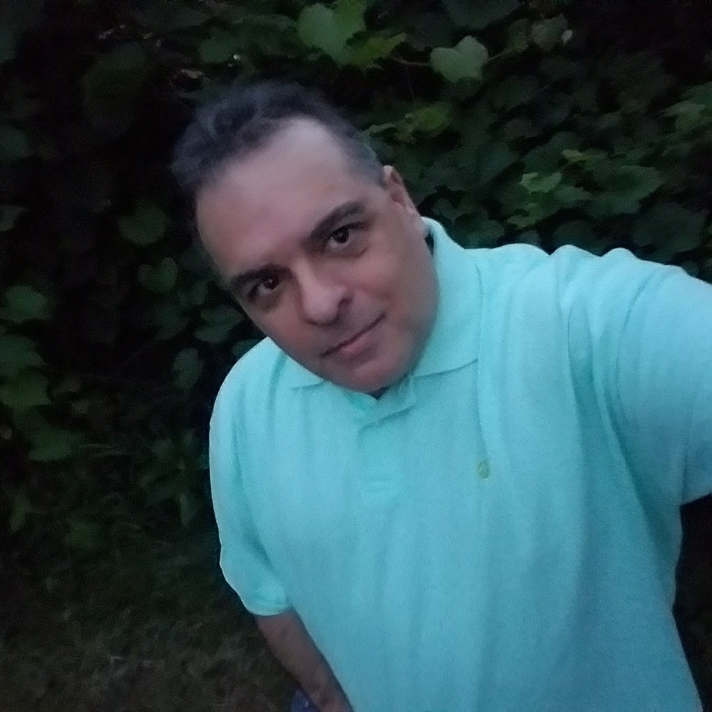 Meet your Posher, Dennis