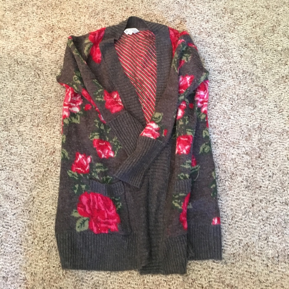 FLORAL CARDIGAN SWEATER