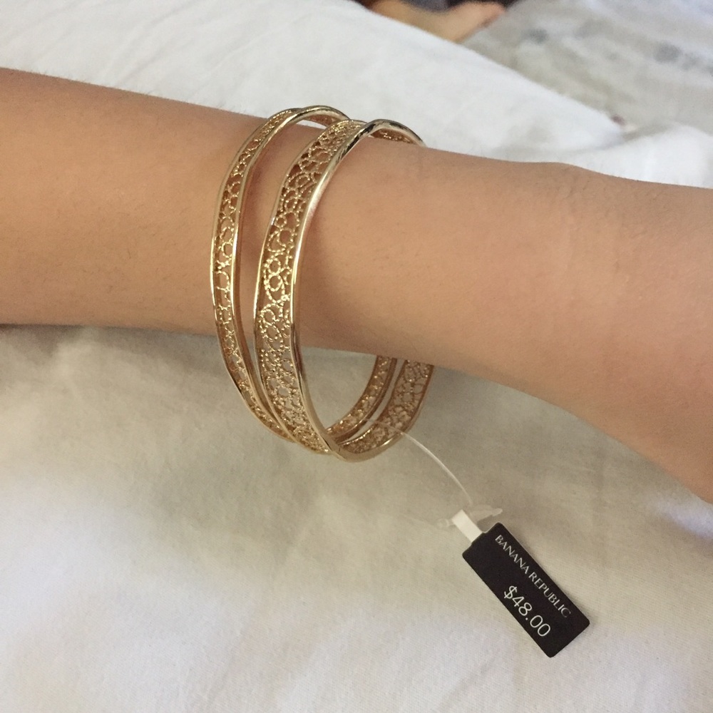 Beautiful Banana Republic  filigrana gold bangles