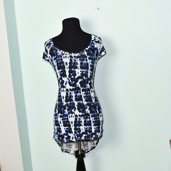 Tops - Beautiful Blue and White Tie Dye Print Blouse