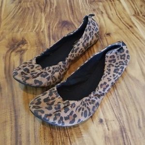 American Eagle Leopard Flats