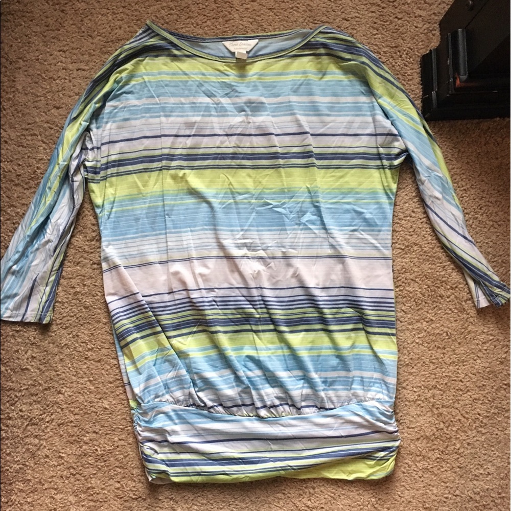 Three seasons maternity shirt