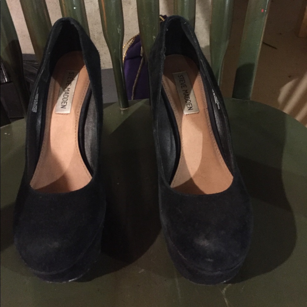 Steve Madden suede wedge