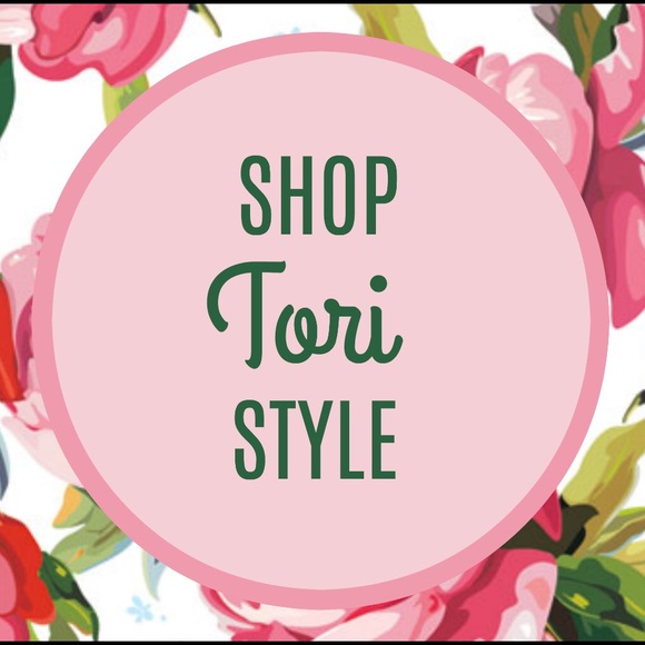 ✨ CLEARING OUT CLOSET—MAKE BEST OFFER OR BUNDLE! ✨ - Picture 2 of 2