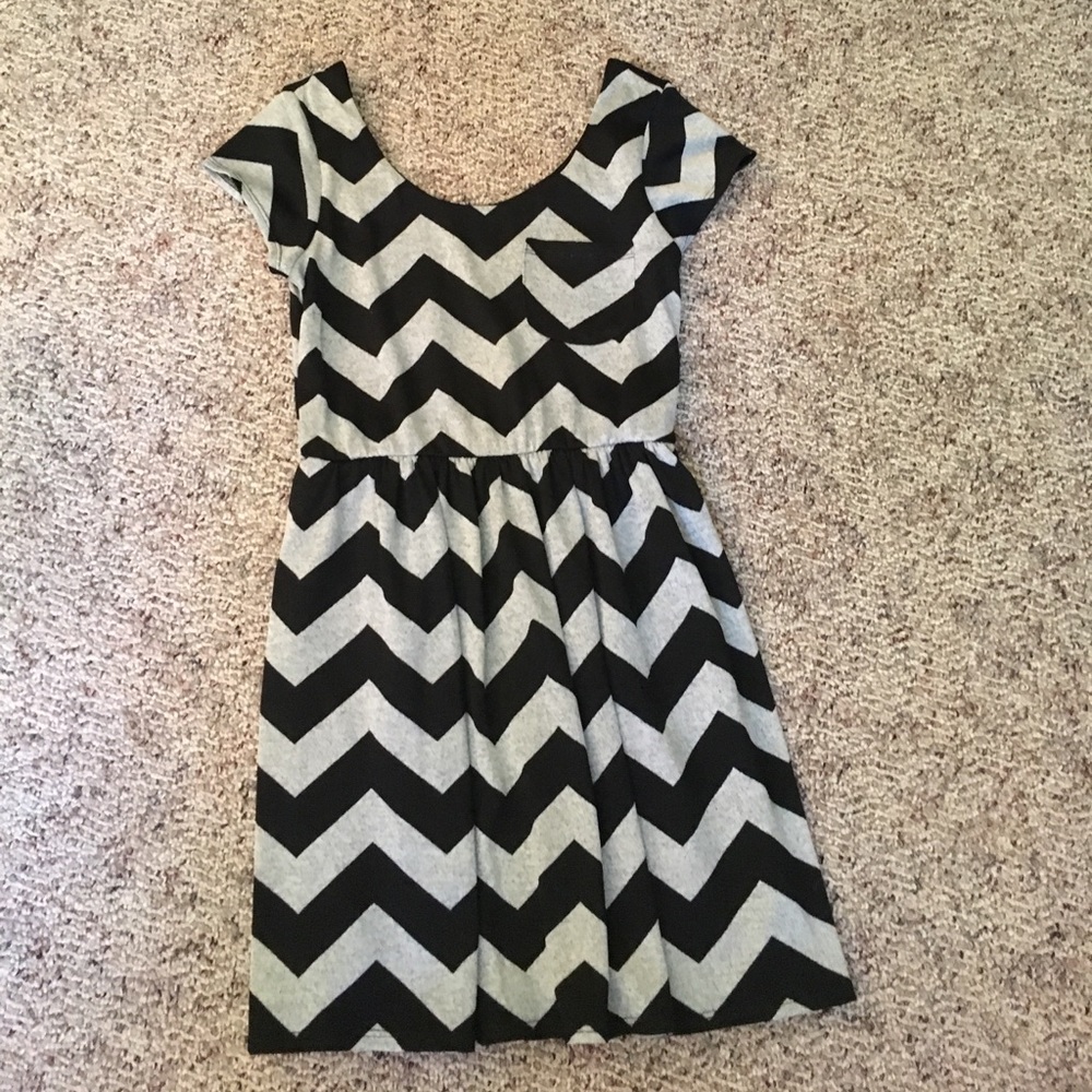 SCOOP NECK DRESS