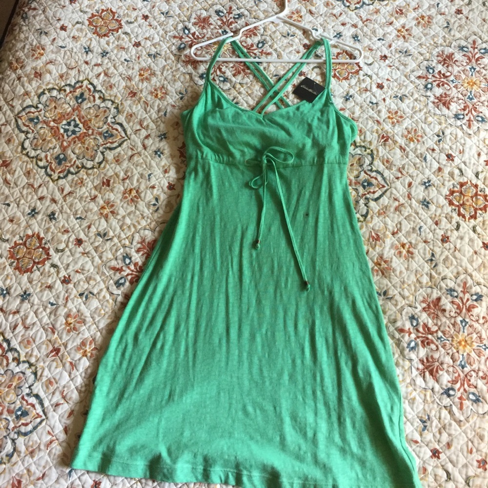 BNWT Eddie Bauer green cross back dress