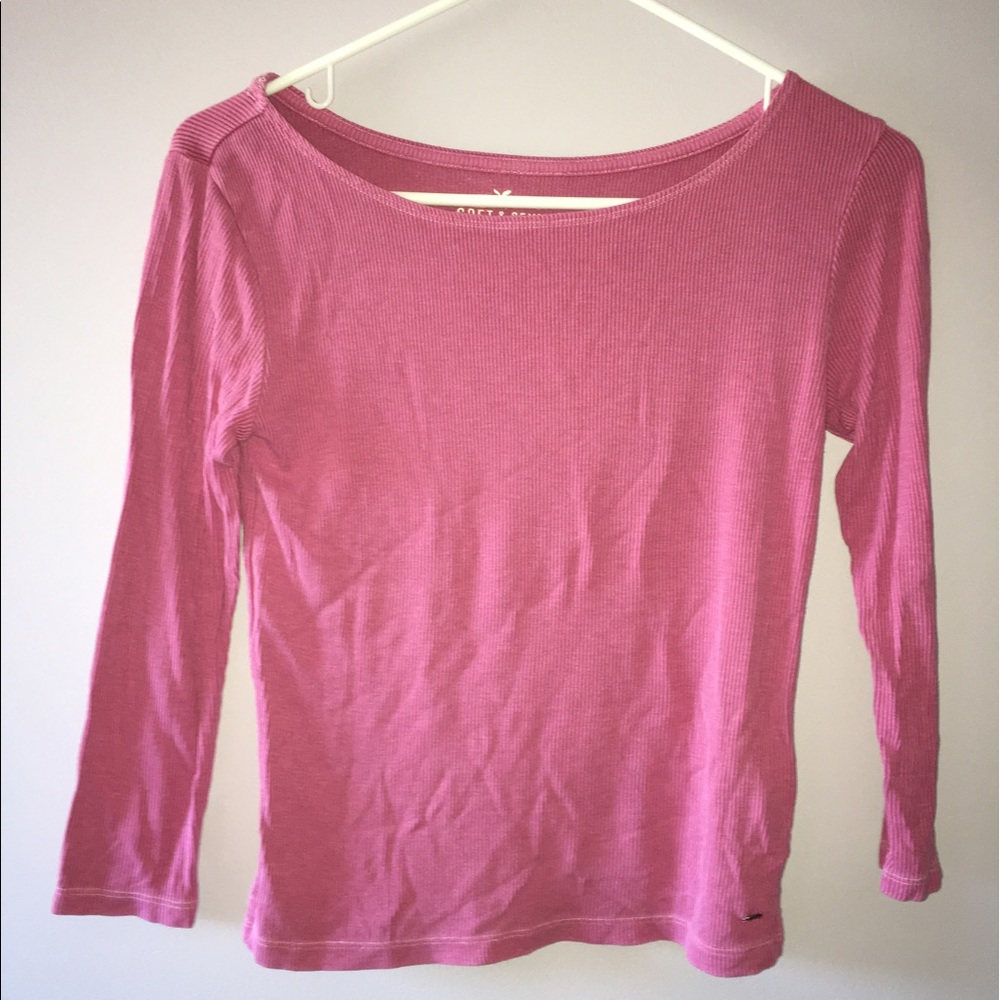American Eagle Cute Pink Ribbed Shirt