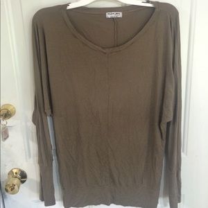 *donated* 1.31.26 
Anthropologie Michael stars top