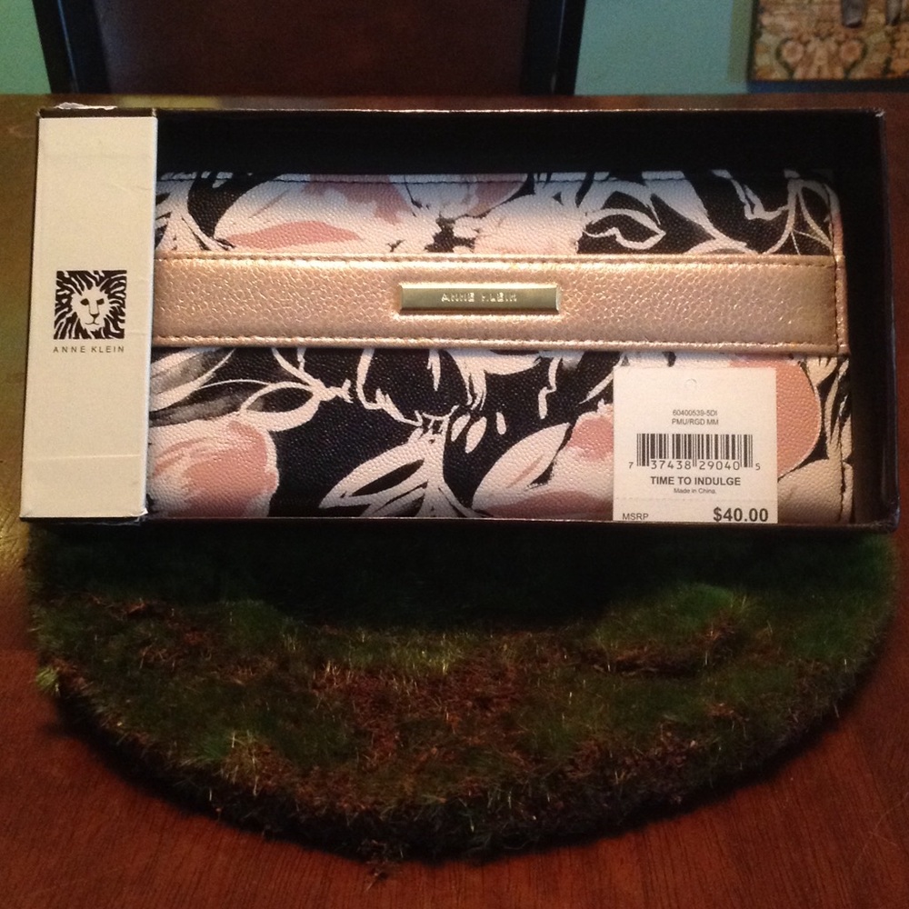Anne Klein wallet multi floral