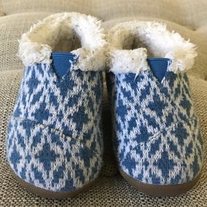 Toms blue and white slippers - Toddler 6