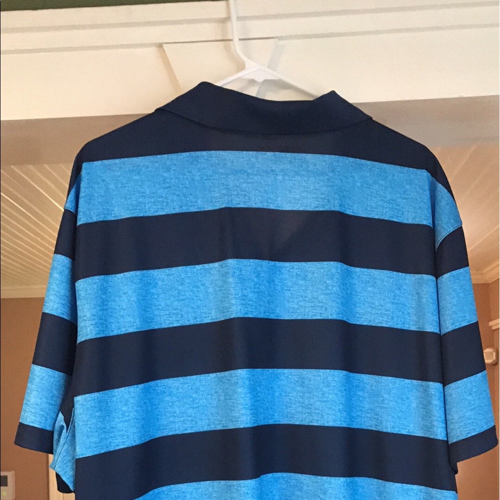 Nike dry fit golf polo barely worn. - Picture 2 of 2