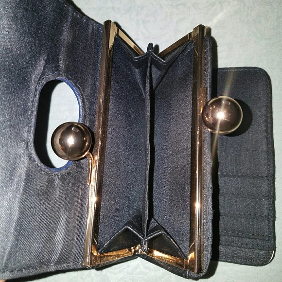 Wallet - Picture 4 of 6