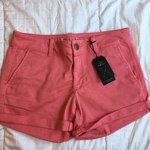 American Eagle Twill Midi shorts
