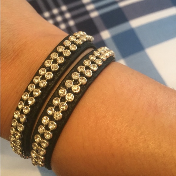 Bracelet - Picture 1 of 2