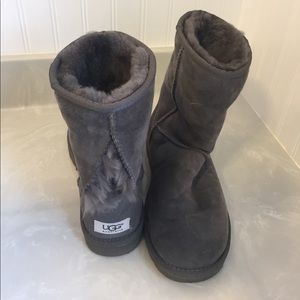 Grey Classic Short Ugg with Tear
