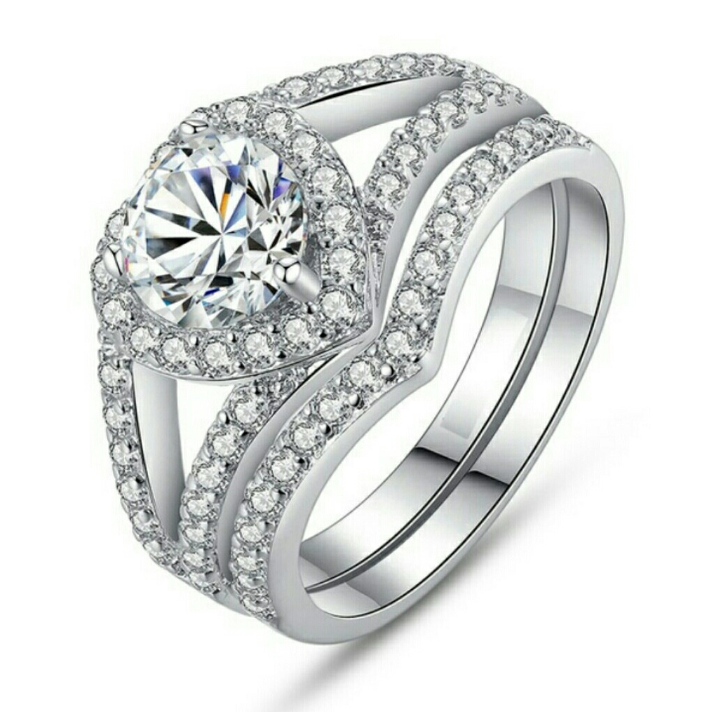 Brilliant Heart Cut 925 Sterling Silver Ring Set