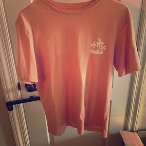 Vineyard vines t shirt