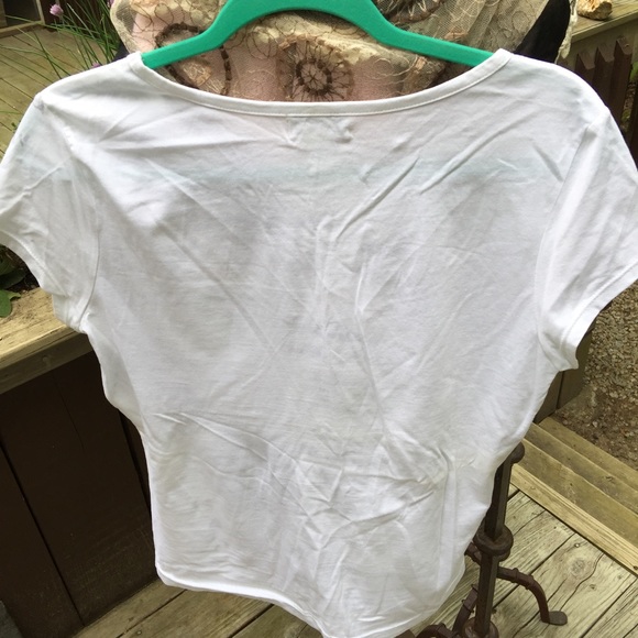 💕Linen Button down Blouse & white T shirt Outfit! - Picture 3 of 8