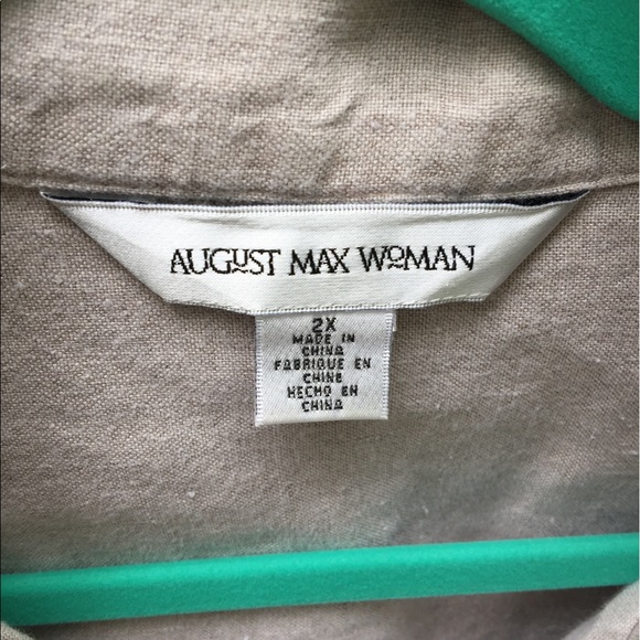 💕Linen Button down Blouse & white T shirt Outfit! - Picture 6 of 8