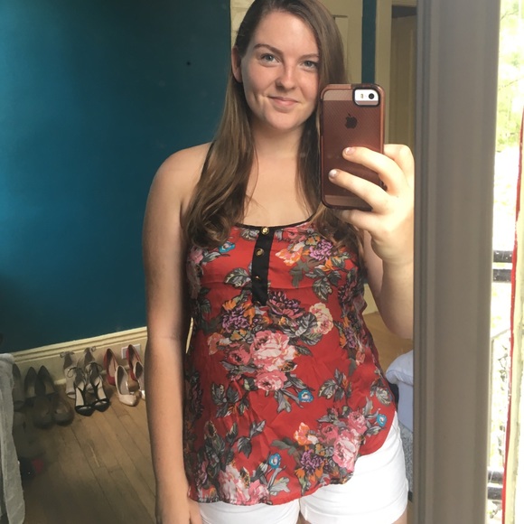 Red floral print blouse - Picture 3 of 3