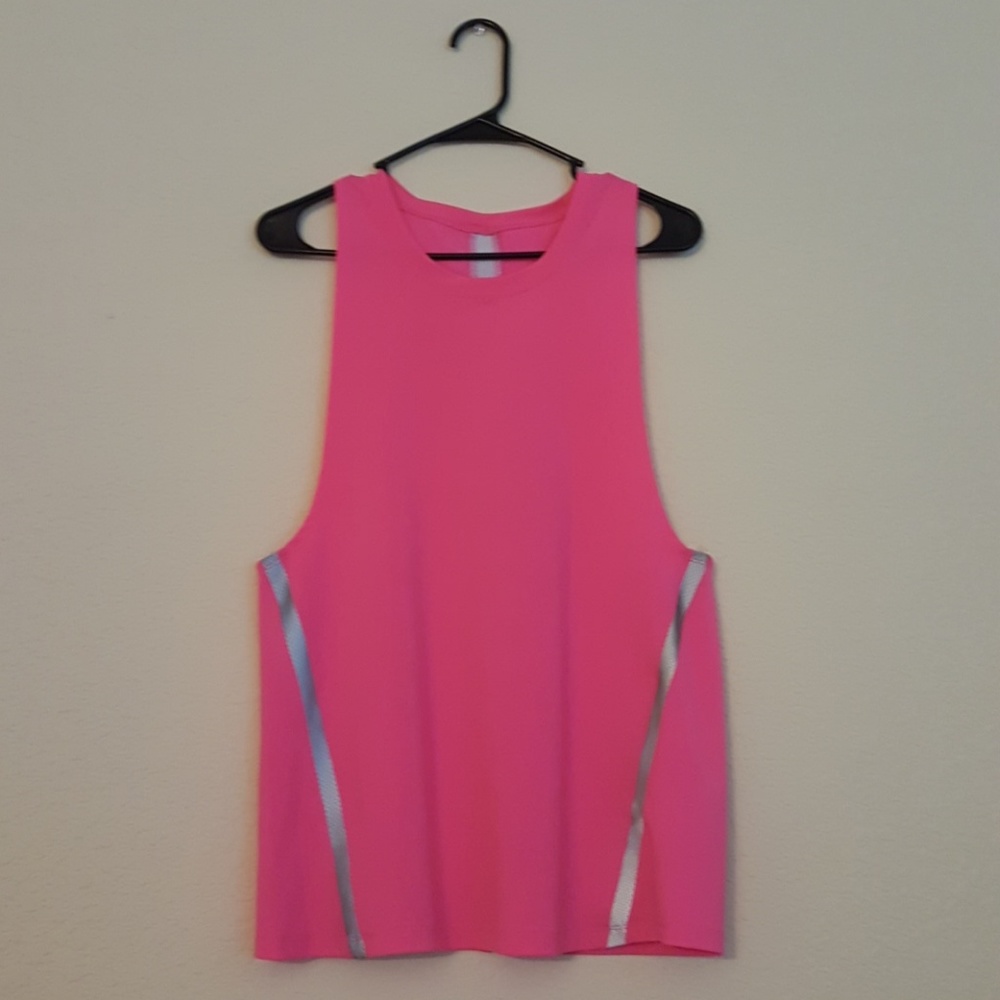 Jessica Simpson muscle tee